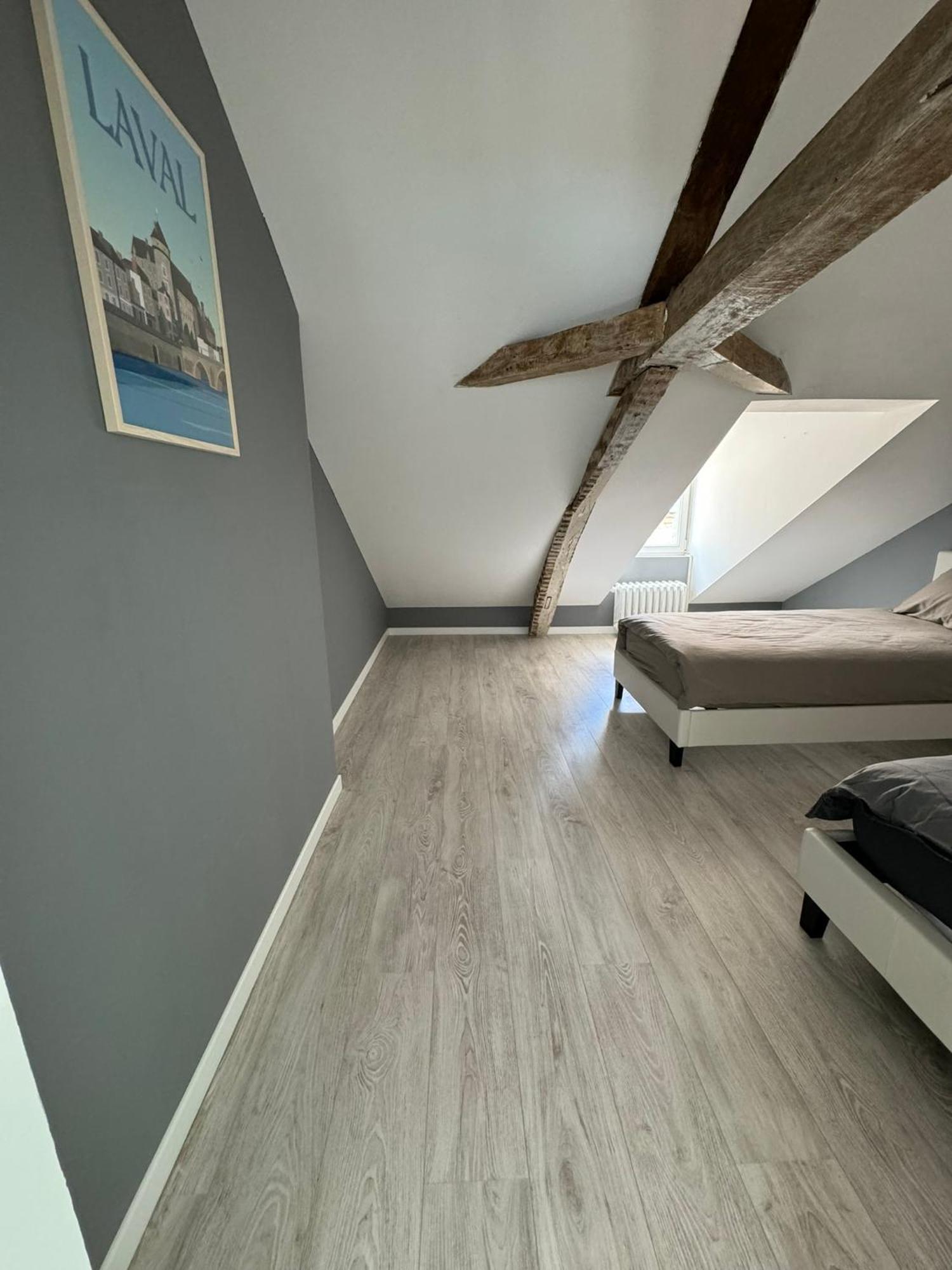 Appartement En Centre-Ville - Local Velos Disponible Mayenne Exterior foto
